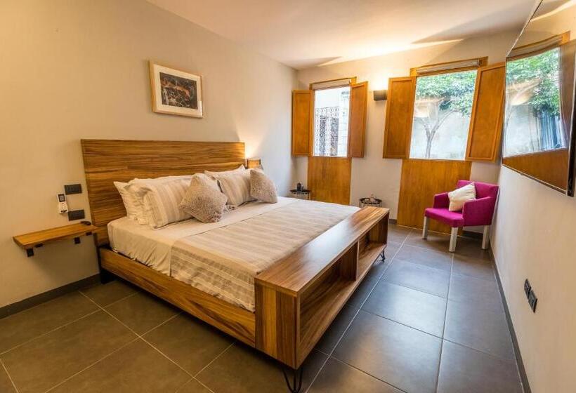 اتاق لوکس با تخت بزرگ, Casa Olié