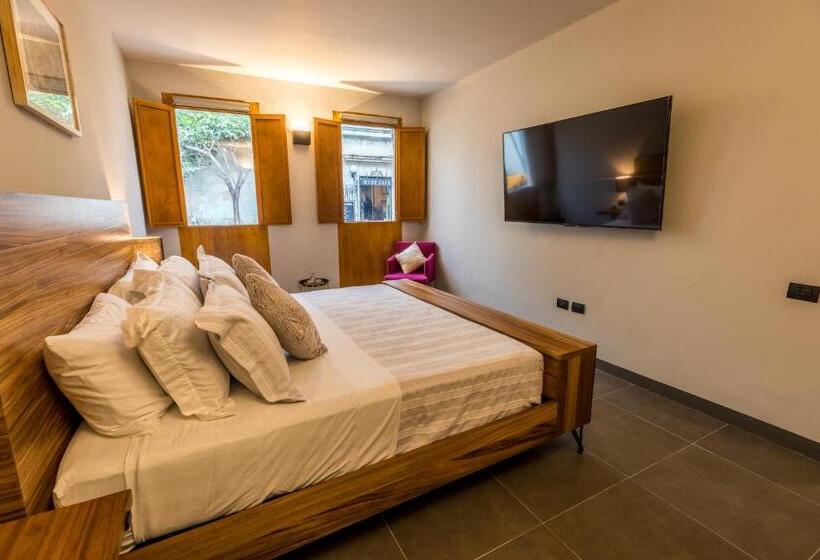 اتاق لوکس با تخت بزرگ, Casa Olié