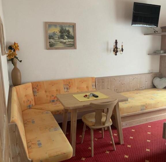 Номер Стандарт с Балконом, Appartements Gästehaus Schrott