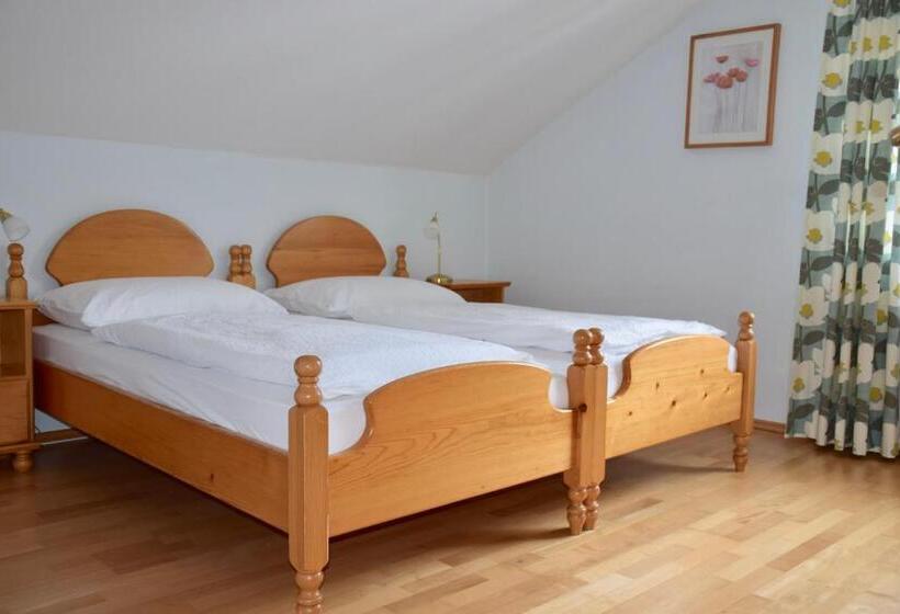 2 Bedrooms Apartment Lake View, Pension Hohenau