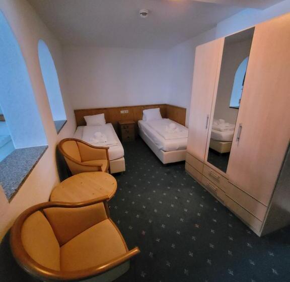 اتاق خانوادگی با چشم‌انداز کوه, Ferienhotel Alpenhof