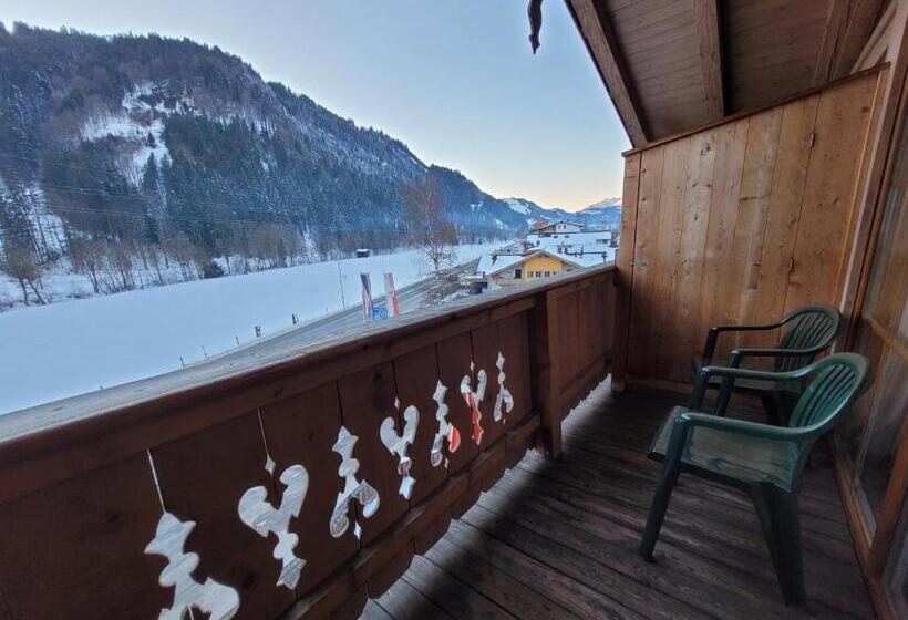 سوییت خانوادگی, Ferienhotel Alpenhof
