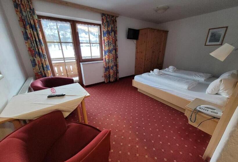 اتاق استاندارد با چشم‌انداز کوهستان, Ferienhotel Alpenhof
