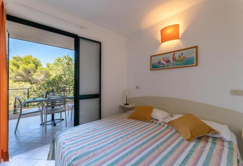 کلبه ییلاقی, Camping Village Rosselba Le Palme