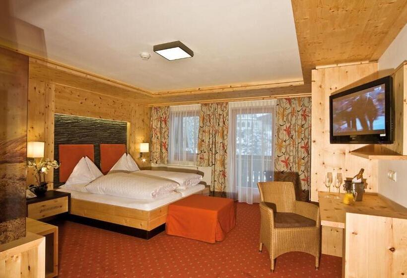 Номер Стандарт с Балконом, Landhotel Alpenhof Filzmoos
