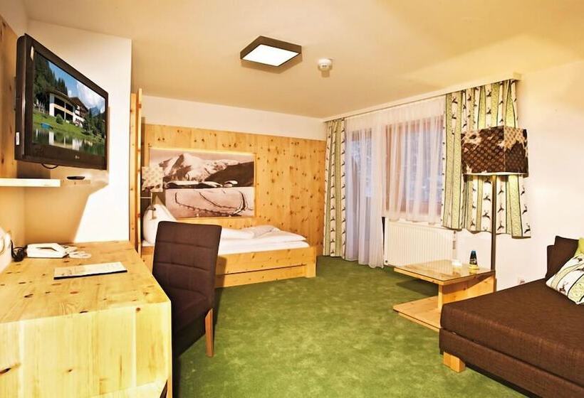 Номер Стандарт Индивидуальный с Балконом, Landhotel Alpenhof Filzmoos