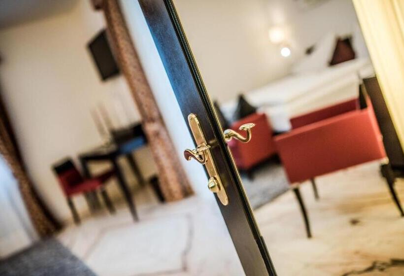 سوییت لوکس, Restaurant Kirchsteiger