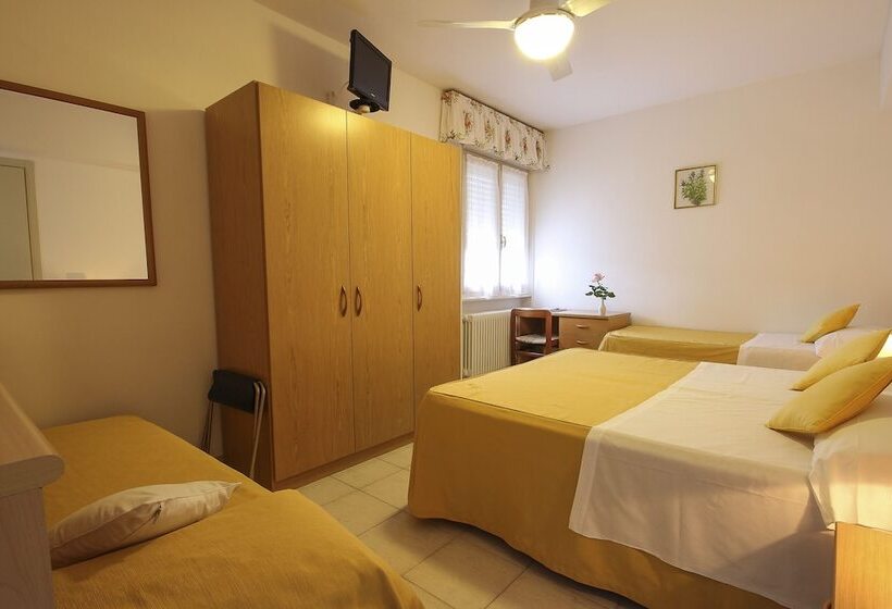 Номер Стандарт Трехместный, Miramare