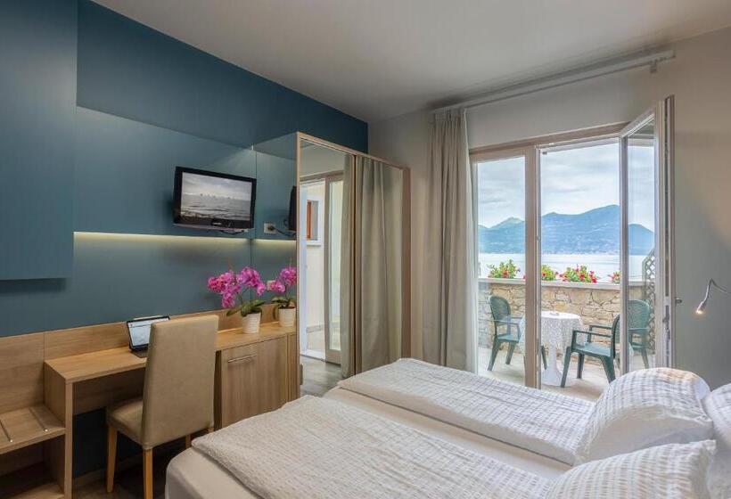 Quarto Triplo Superior, Veronesi