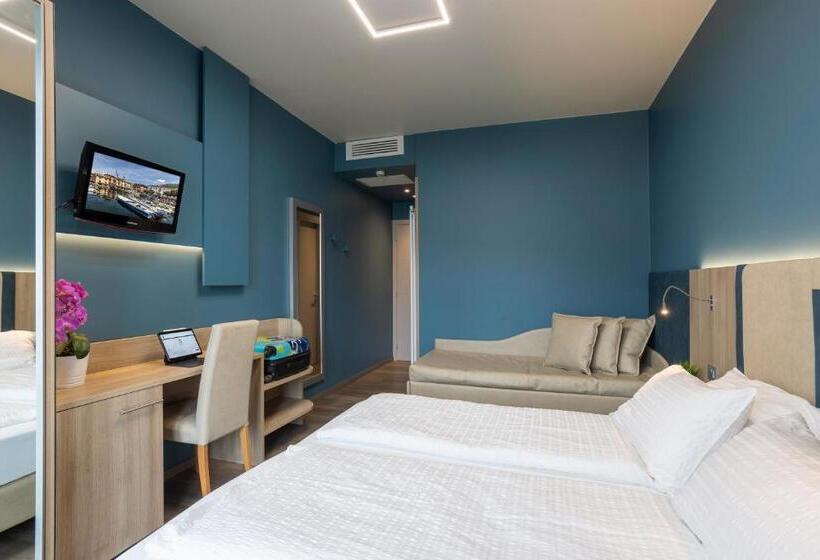Quarto Triplo Superior, Veronesi