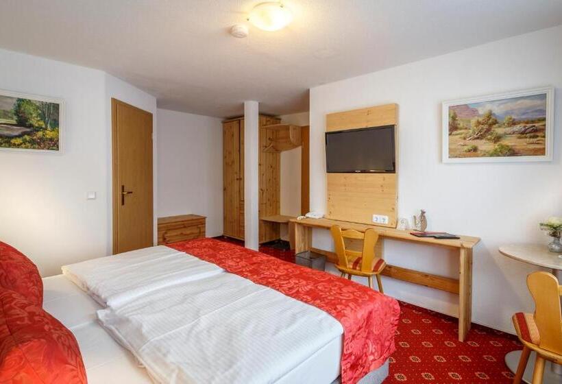 Номер Премиум Вид на Сад, Landhotel Bartlehof