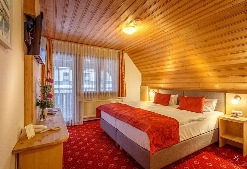 Номер Премиум Вид на Сад, Landhotel Bartlehof