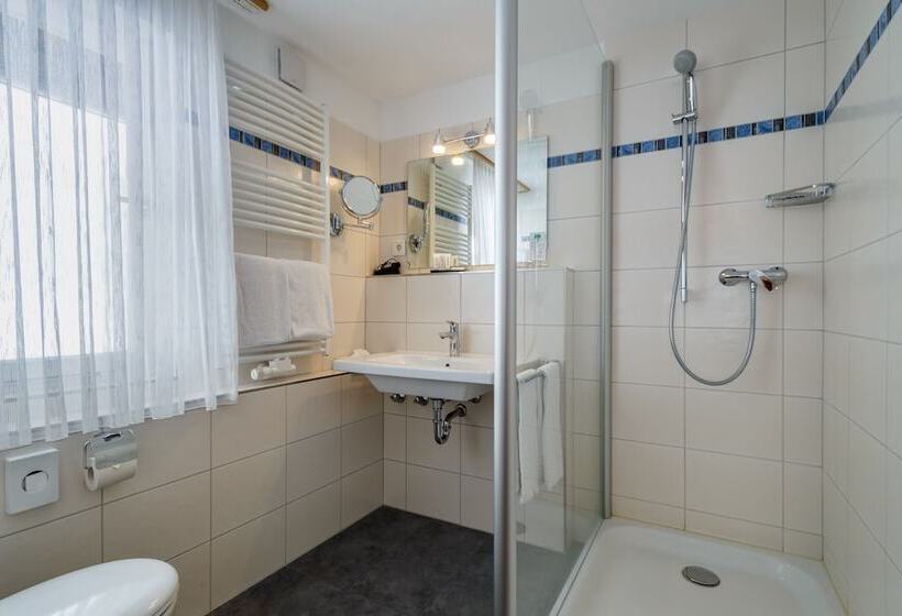 Номер Премиум Вид на Сад, Landhotel Bartlehof