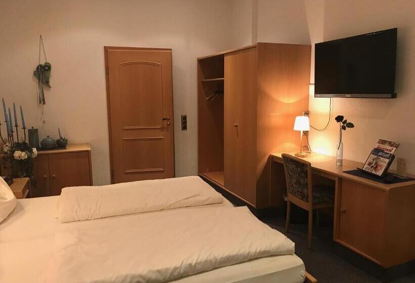 Номер Стандарт, Gasthof & Hotel Goldener Hirsch