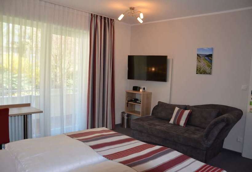 Номер Стандарт с Балконом, Flair Hotel Am Rosenhügel   Garni