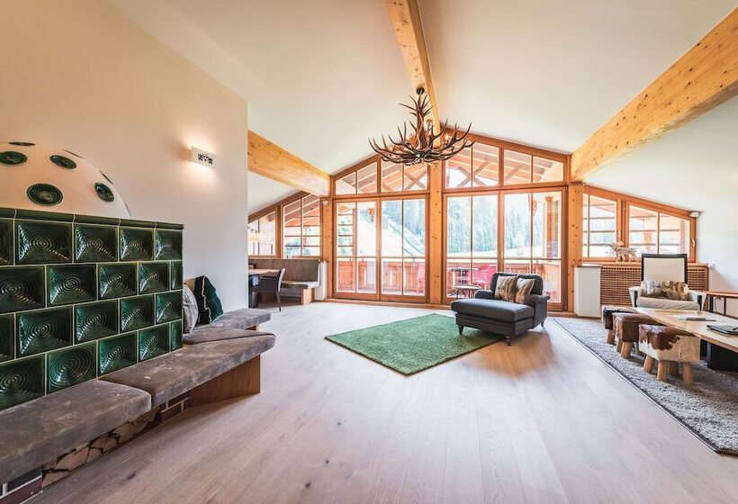 Люкс, Relais & Châteaux Gut Steinbach Hotel Chalets Spa