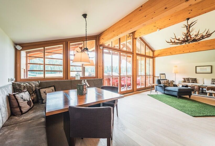 Люкс, Relais & Châteaux Gut Steinbach Hotel Chalets Spa