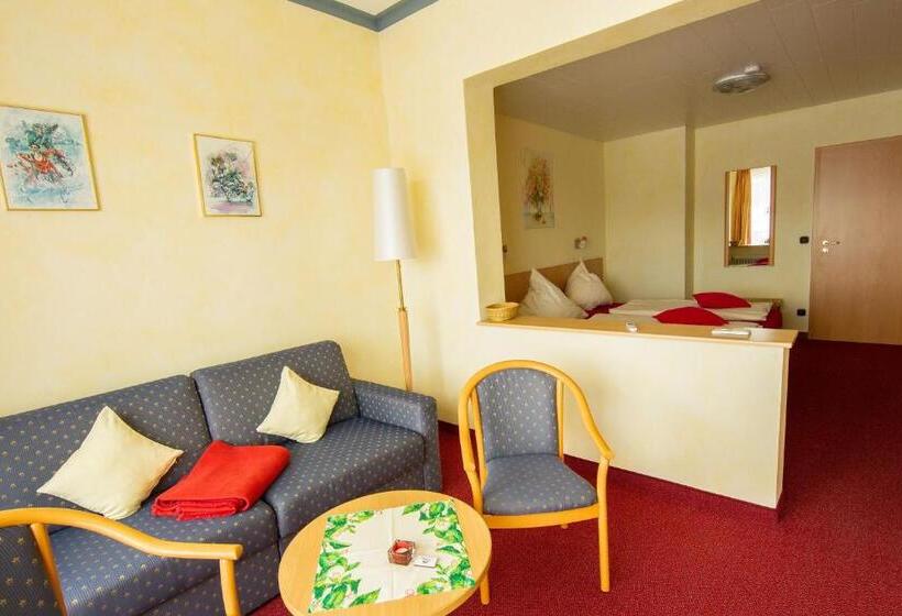 غرفة ديلوكس ثلاثية, Schröder S Hotelpension