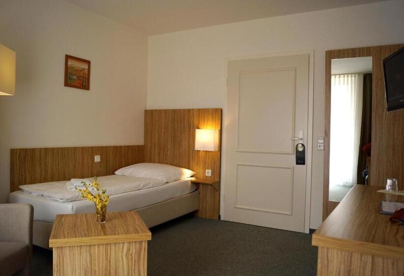 Номер Стандарт Индивидуальный с Балконом, Akzent Hotel Am Burgholz