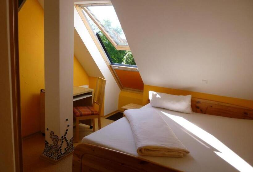 Номер Стандарт, Gasthof Hotel Traube