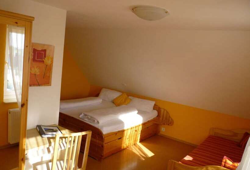 Номер Стандарт, Gasthof Hotel Traube