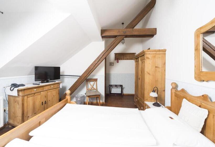 스탠다드 룸, Altes Stadttor