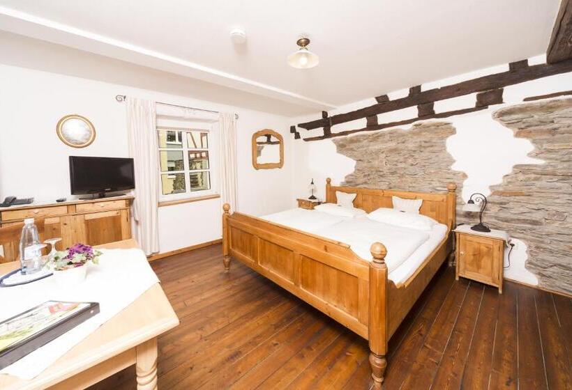 스탠다드 룸, Altes Stadttor