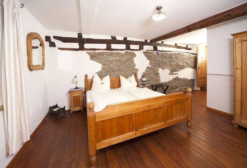 스탠다드 룸, Altes Stadttor