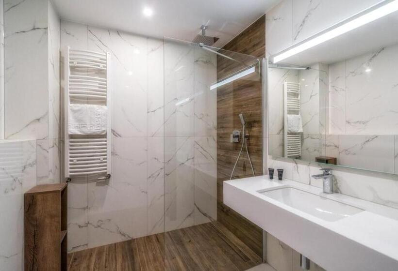 اتاق لوکس, Meta Resort & Vine Spa