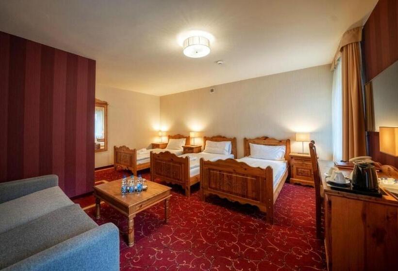 اتاق استاندارد سه نفره, Meta Resort & Vine Spa
