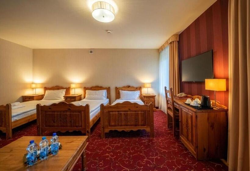 اتاق استاندارد سه نفره, Meta Resort & Vine Spa