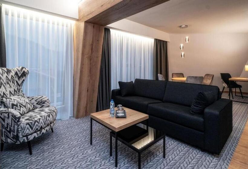 استودیوی استاندارد, Meta Resort & Vine Spa