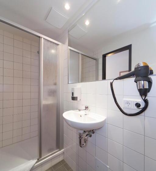 Номер Basic, Mcdreams Hotel Wuppertal City