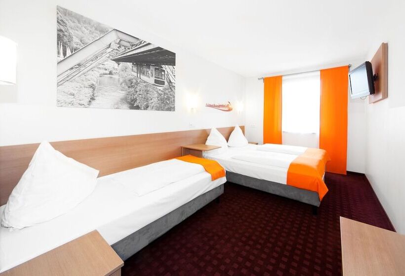 Номер Стандарт Трехместный, Mcdreams Hotel Wuppertal City