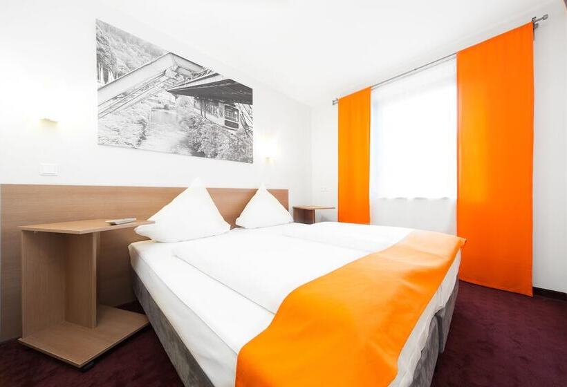 Номер Комфорт, Mcdreams Hotel Wuppertal City