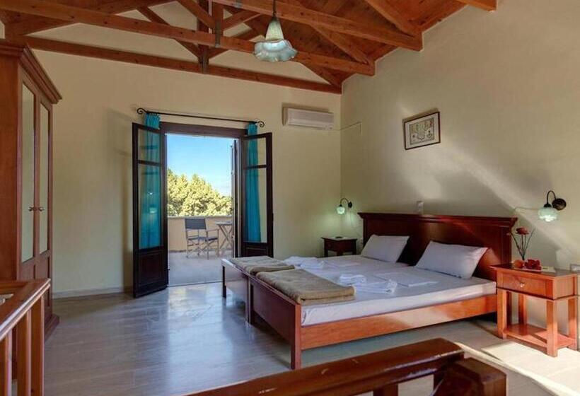 Семейный Номер, 2 Houses And 2 Studios  Small Group