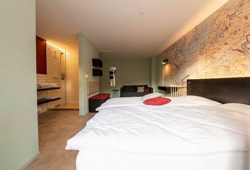 Семейный Номер, Emma S Hotel   Bed & Breakfast Self Check In