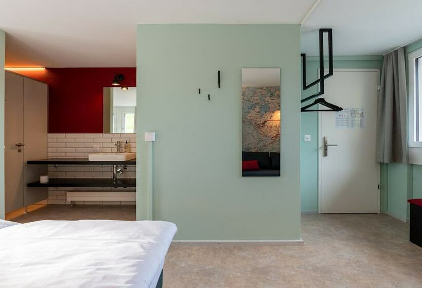 Семейный Номер, Emma S Hotel   Bed & Breakfast Self Check In