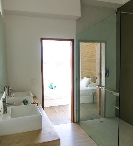 Quarto Estandar com Sacada, La Casa Cielo