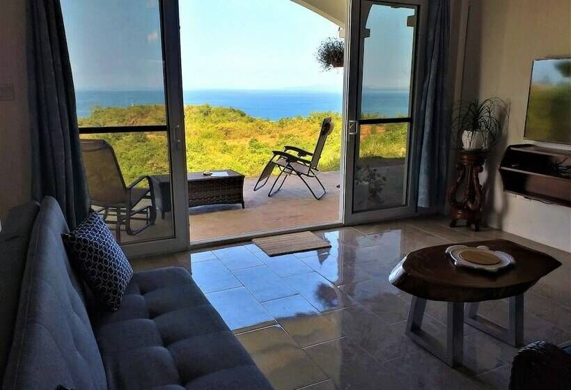 Семейные Апартаменты 3 Спальни, Casa Blanca Hill