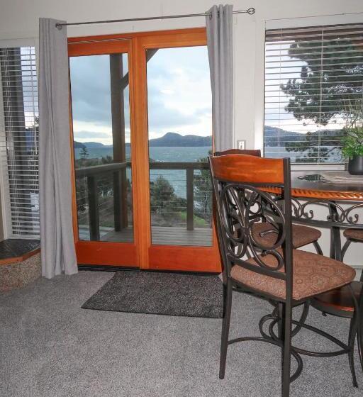 Апартаменты 1 Спальня Вид на Море, The Landmark Inn On Orcas Island
