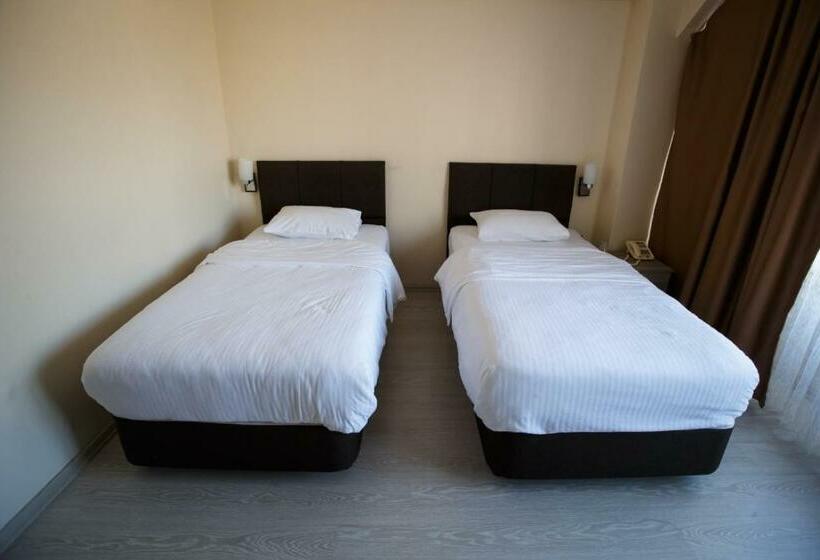 Номер Стандарт, Tuna Otel