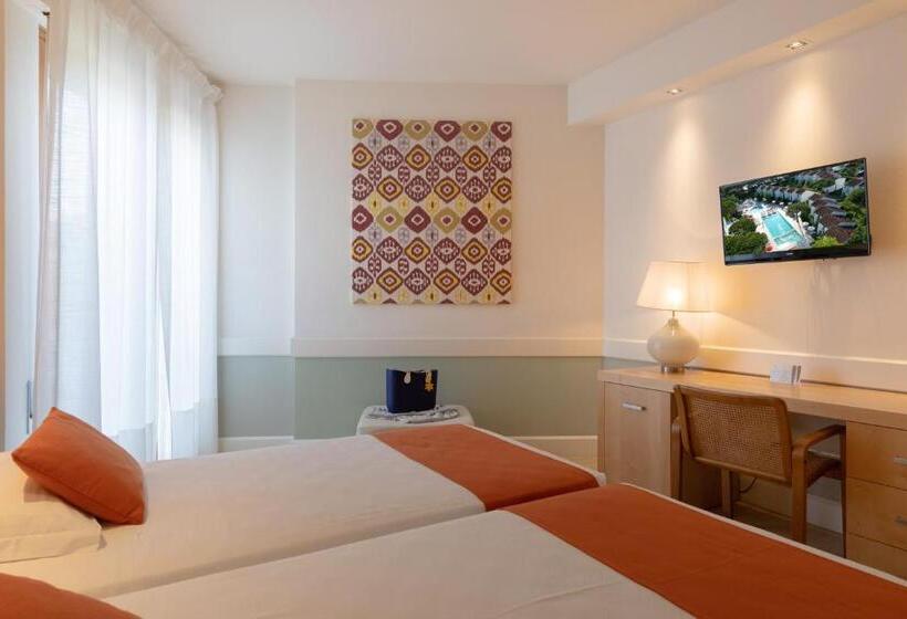 اتاق استاندارد, Art&park Hotel Union Lido