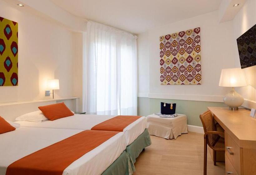 اتاق استاندارد یک نفره, Art&park Hotel Union Lido