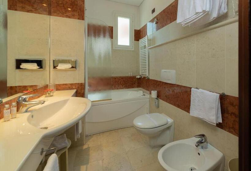 اتاق اکونومی یک تخته, Art&park Hotel Union Lido