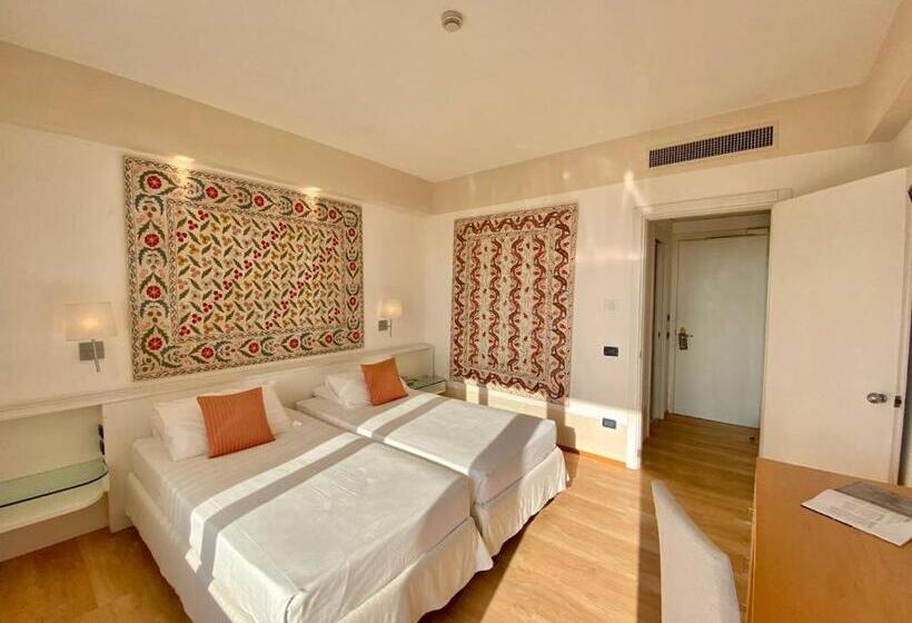 اتاق لوکس, Art&park Hotel Union Lido