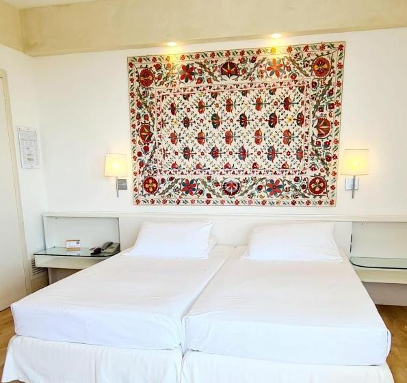 اتاق لوکس یک تخته, Art&park Hotel Union Lido