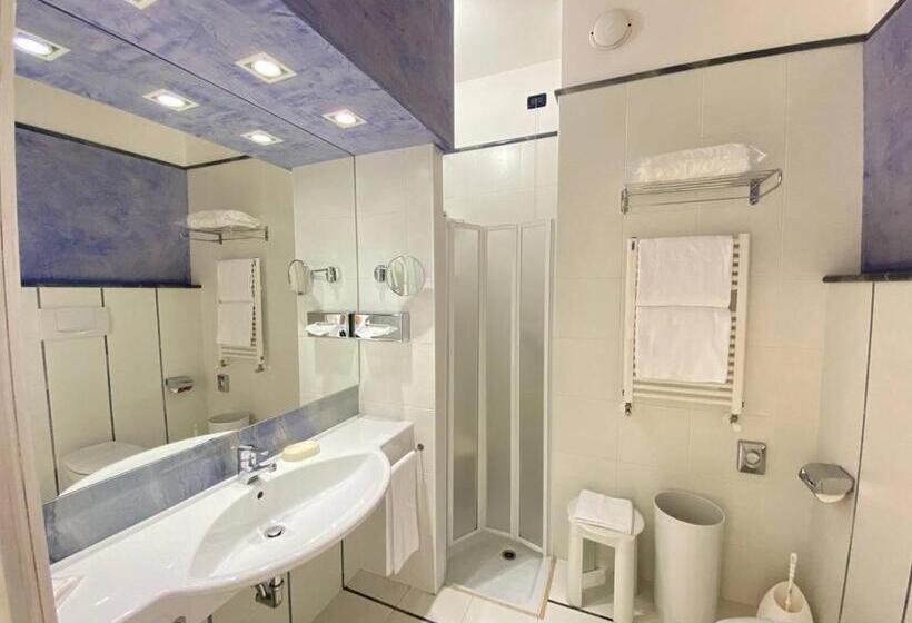 اتاق لوکس یک تخته, Art&park Hotel Union Lido