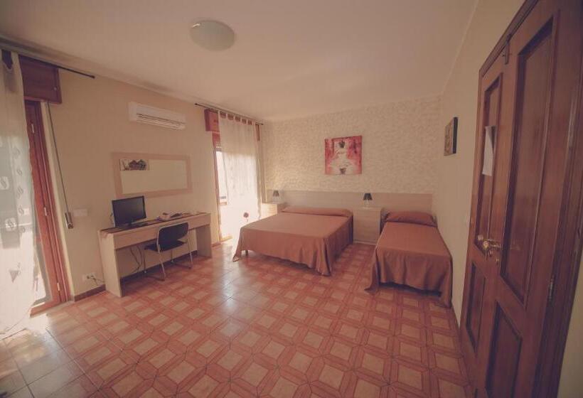 اتاق راحتی سه تخته, Cassiodoro Rooms Affittacamere
