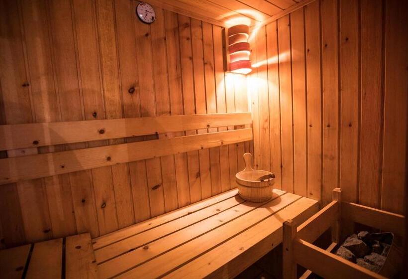 스위트, Albergo Diffuso Dimora Rossi B&b